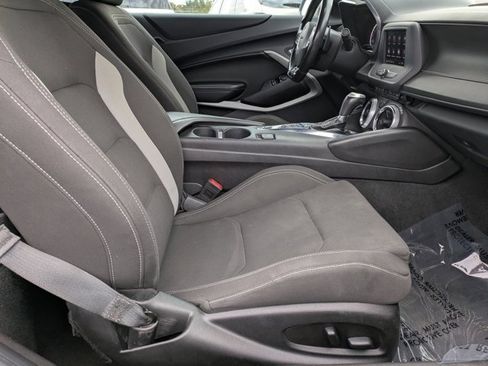 Used 2023 Chevrolet Camaro LT image 22