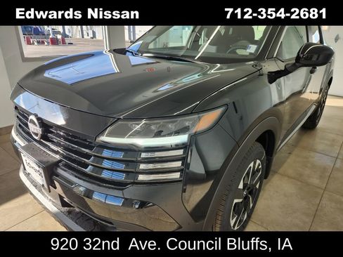 New 2026 Nissan Kicks SV w/ Cold Weather Package image 5