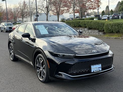 Used 2024 Toyota Crown XLE image 2