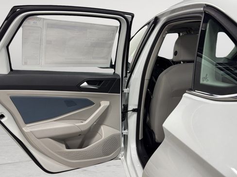 New 2026 Volkswagen Jetta SE FWD image 32