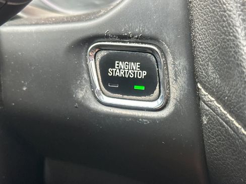 Used 2018 GMC Acadia SLE FWD image 24