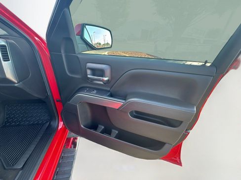Used 2018 Chevrolet Silverado 1500 LT AWD/4WD image 31