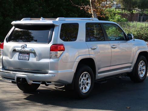 Used 2011 Toyota 4Runner Limited image 4