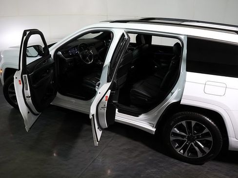 Used 2022 Jeep Grand Cherokee L Overland AWD/4WD image 5