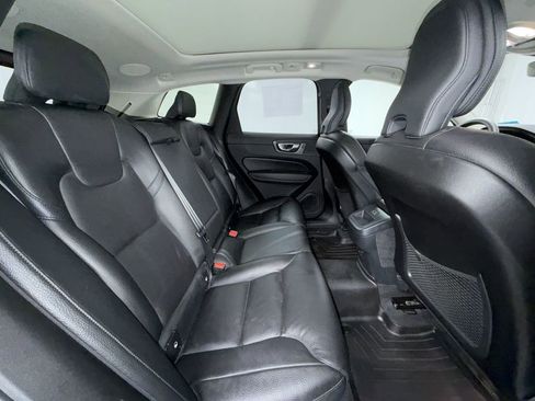 Used 2023 Volvo XC60 B5 Plus AWD/4WD image 5