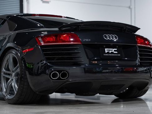 Used 2012 Audi R8 V8 image 14