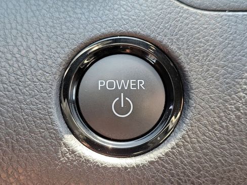 Used 2026 Toyota Camry Hybrid image 33