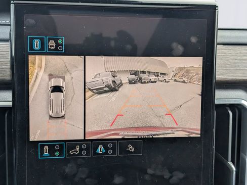 Certified 2024 GMC Acadia Denali image 31