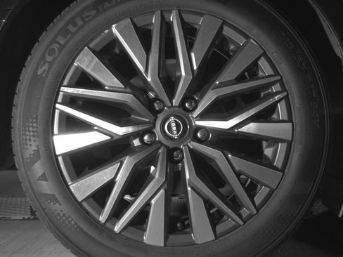 Used 2025 Nissan Altima 2.5 SV image 15