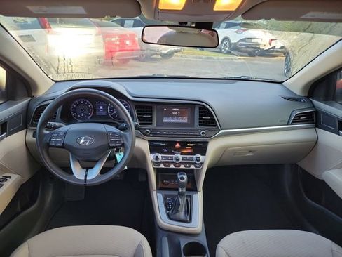 Used 2020 Hyundai Elantra SE image 23