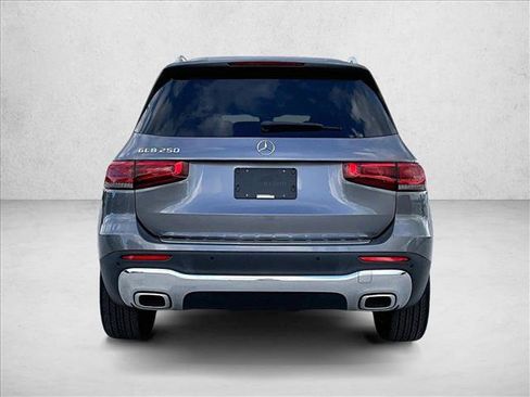 Used 2022 Mercedes-Benz GLB 250 image 4