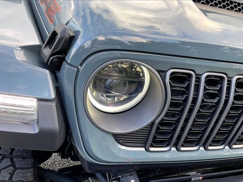 Used 2026 Jeep Gladiator Mojave AWD/4WD image 28