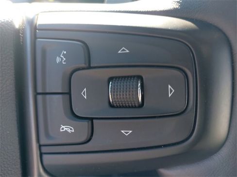 Used 2023 GMC Sierra 1500 AT4X image 18