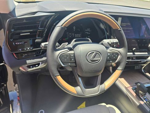 New 2026 Lexus RX 450h AWD image 25