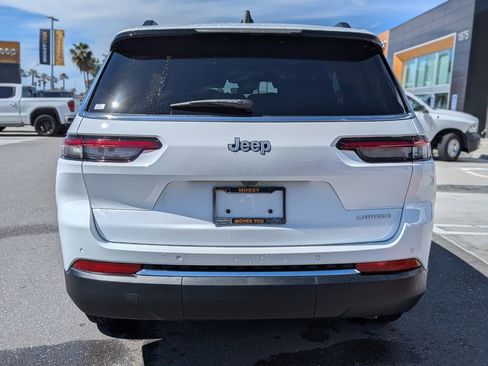 New 2026 Jeep Grand Cherokee L Laredo image 4