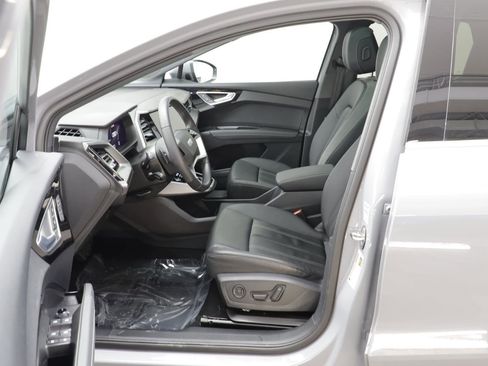 Used 2024 Audi Q4 e-tron Premium Plus w/ Premium Plus image 6