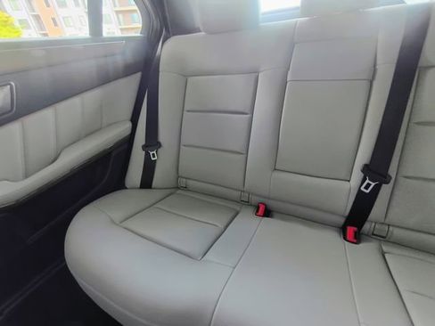 Used 2013 Mercedes-Benz E 350 Sedan image 55