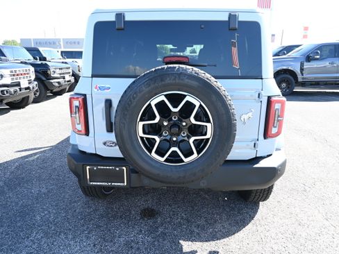 New 2026 Ford Bronco Outer Banks AWD/4WD image 4