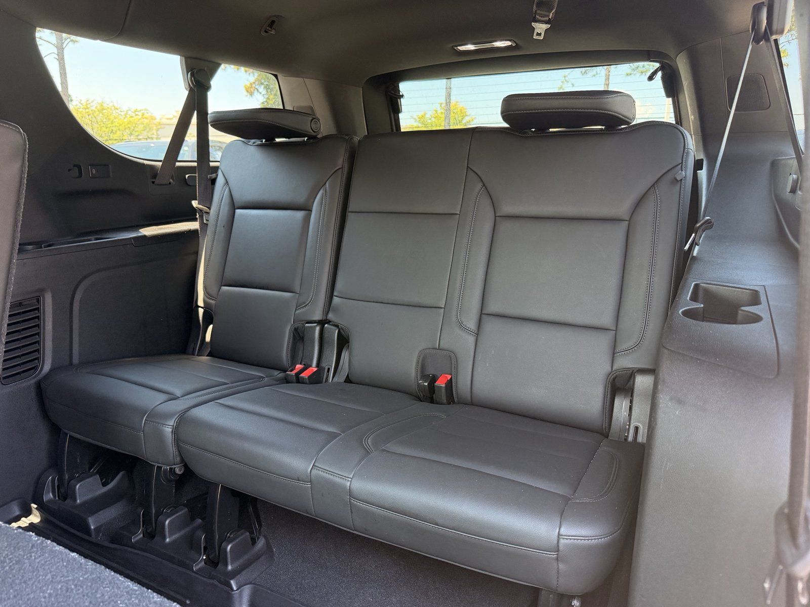 Used 2021 Chevrolet Suburban Z71 w/ Rear Media and Nav Package AWD/4WD image 28