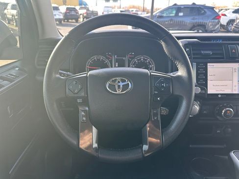 Used 2020 Toyota 4Runner TRD Off-Road Premium image 18
