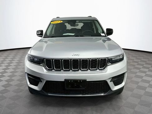 Certified 2023 Jeep Grand Cherokee Laredo AWD/4WD image 4