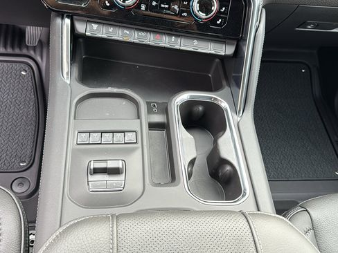 New 2026 GMC Sierra 2500 Denali w/ Denali Reserve Package image 18