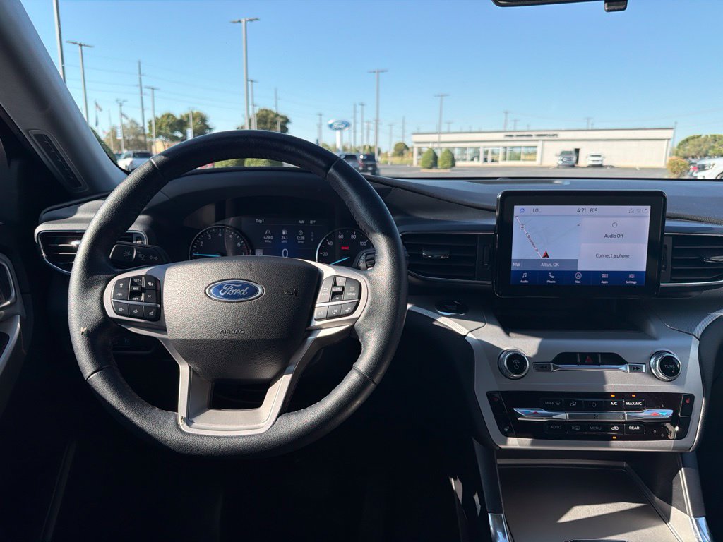 Used 2022 Ford Explorer XLT w/ Equipment Group 202A RWD image 13