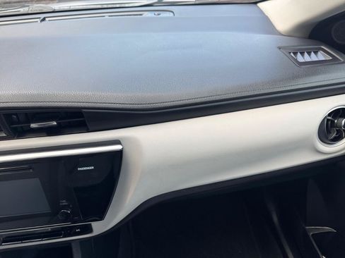 Used 2017 Toyota Corolla LE FWD image 21