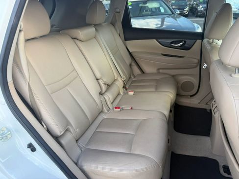 Used 2015 Nissan Rogue SL FWD image 13