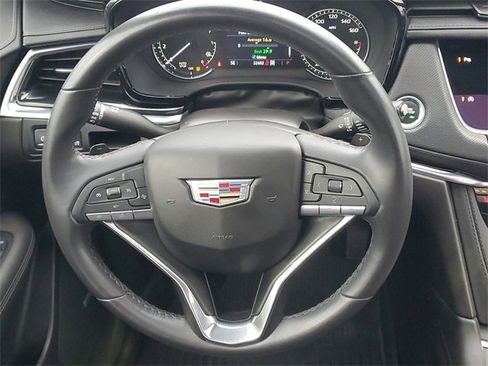 Certified 2023 Cadillac XT6 Luxury image 30