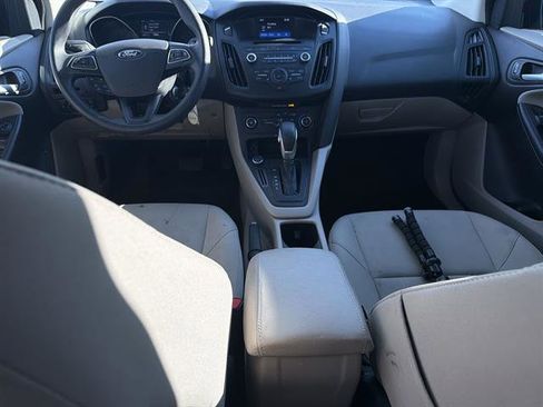 Used 2017 Ford Focus SE image 20