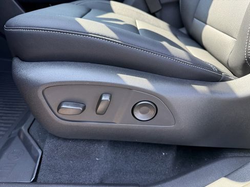 New 2026 Chevrolet Traverse LT w/ Enhanced Driving Package image 18