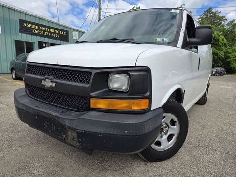 Used 2006 Chevrolet Express 1500 RWD image 2