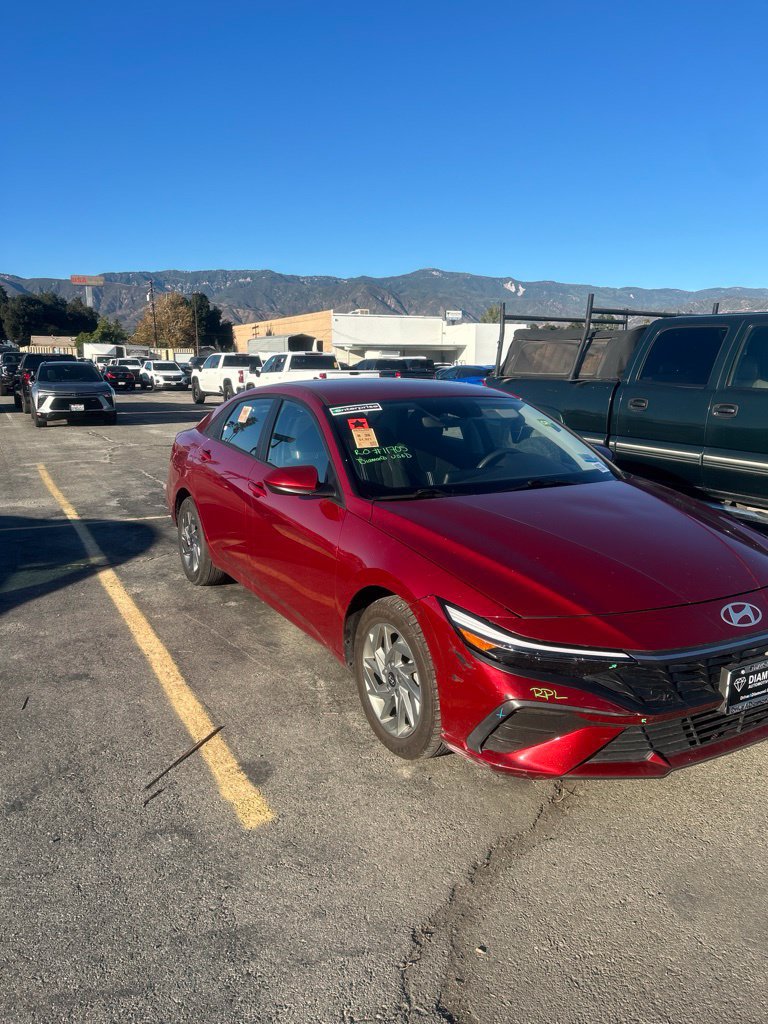 Used 2024 Hyundai Elantra SEL FWD image 11