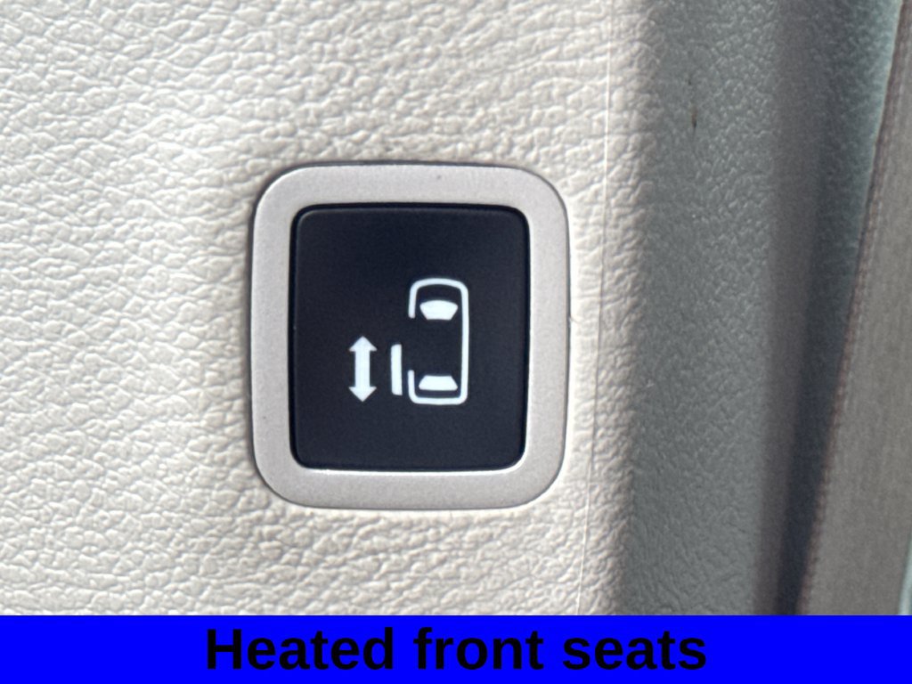 Used 2023 Chrysler Pacifica Touring-L FWD image 22