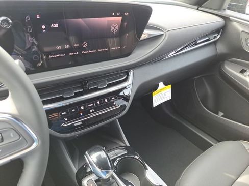 New 2026 Buick Envista Sport Touring FWD image 22