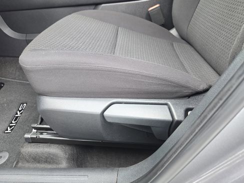 Used 2025 Nissan Kicks S FWD image 26