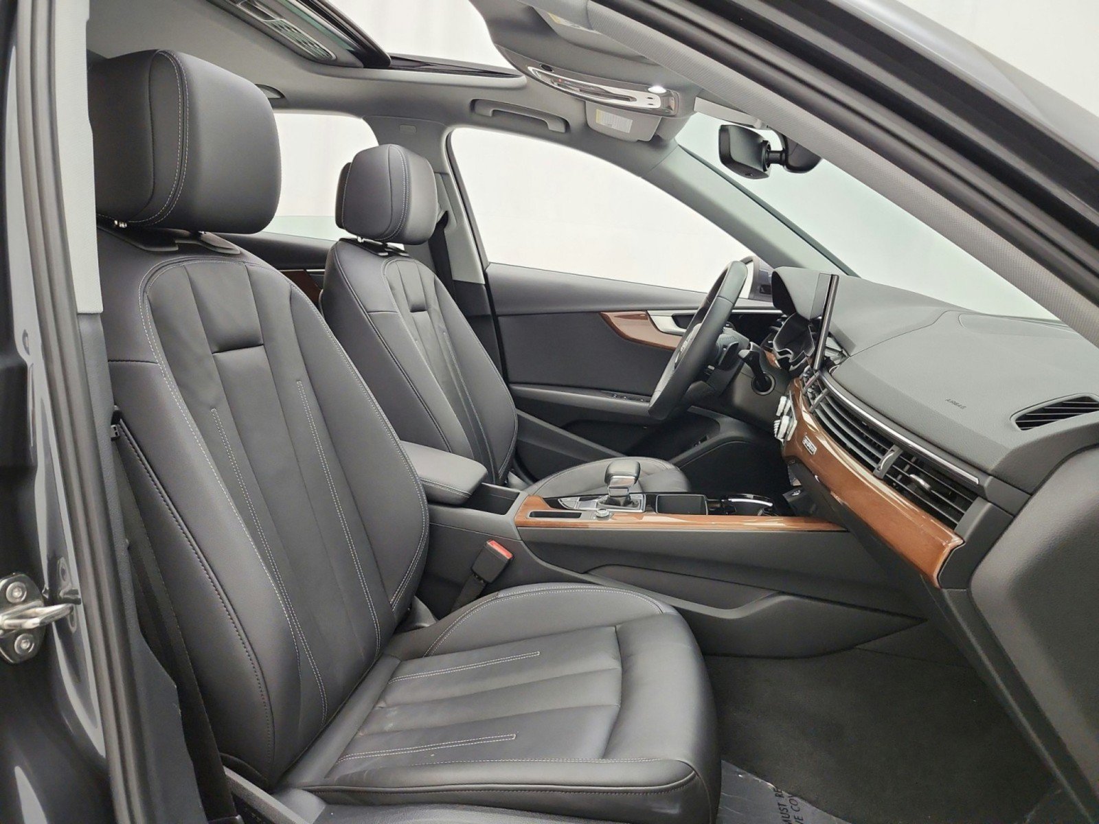 Used 2023 Audi A4 2.0T Premium w/ Convenience Package AWD/4WD image 19