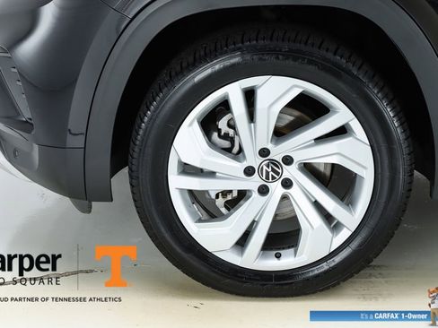 Used 2023 Volkswagen Atlas SE image 45