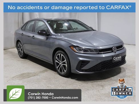 Used 2025 Volkswagen Jetta Sport FWD image 1