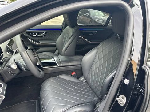 Used 2025 Mercedes-Benz S 580e 4MATIC Sedan image 12