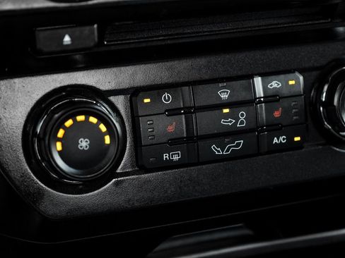 Used 2016 Ford F150 XLT w/ Equipment Group 302A Luxury RWD image 19