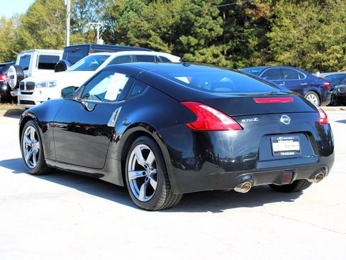 Used 2009 Nissan 370Z Touring image 5