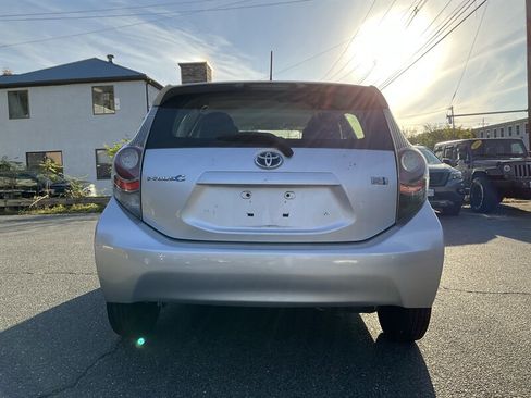Used 2014 Toyota Prius C Two image 6