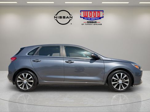 Used 2018 Hyundai Elantra GT w/ Style Package 02 FWD image 2
