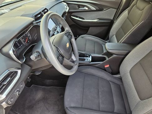 Used 2023 Chevrolet TrailBlazer LT FWD image 10