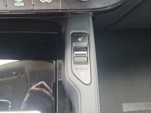 Used 2022 Kia Telluride EX w/ EX Premium Package FWD image 19