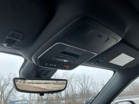 Used 2025 Chevrolet Equinox RS w/ Safety and Technology Package image 33