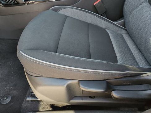 Used 2025 Chevrolet TrailBlazer LT image 25