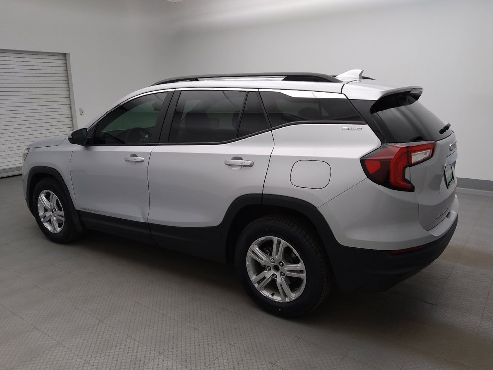 Used 2022 GMC Terrain SLE w/ Driver Convenience Package FWD image 3